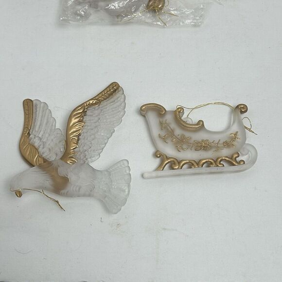 EHI VINTAGE  Assorted Christmas Horse Sleigh Reindeer Angel Santa Ornaments - Picture 6 of 8